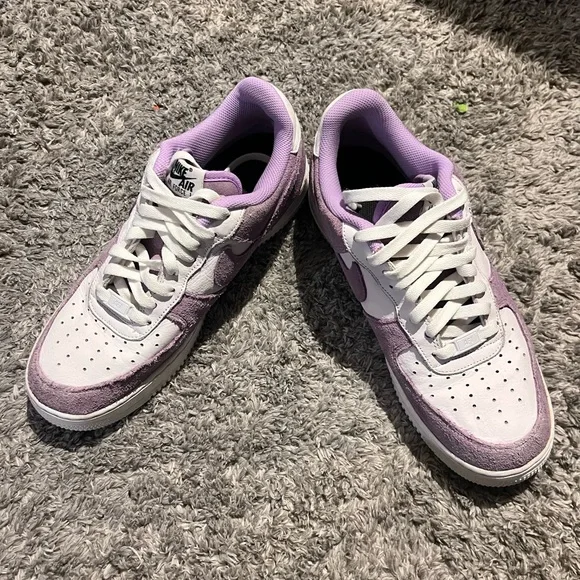 Nike Air Force 1 Low-Top White and Lavender Sneakers - Picture 1 of 5
